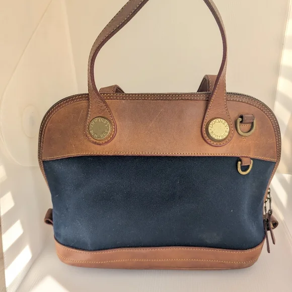 Vintage Dooney & Bourke No. B06640 Cabriolet Zip Satchel, Navy Canvas & Leather - Picture 3 of 15